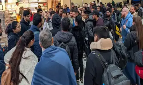 रायपुर के कारोबारी मुंबई में फंसे