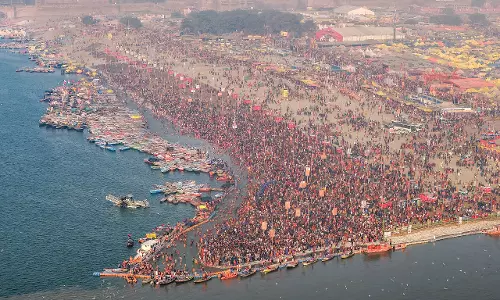 Magh Mela 2026: प्रयागराज में भारी संख्या में तीर्थयात्री उमड़े