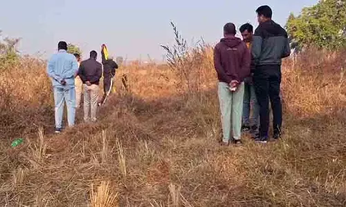Sundargarh में बुजुर्ग महिला का शव मिला, हत्या का शक Sundargarh में बुजुर्ग महिला का शव मिला, हत्या का शक