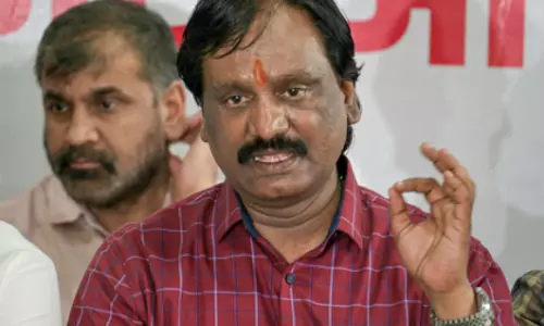 स्थानीय चुनावों में विपक्ष का हमला, SEC पर कुप्रबंधन के आरोप स्थानीय चुनावों में विपक्ष का हमला, SEC पर कुप्रबंधन के आरोप