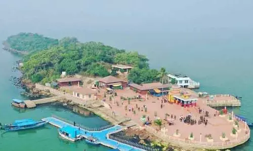 Berhampur मकर संक्रांति पर कालीजय द्वीप मंदिर में भक्तों की भारी भीड़ उमड़ी