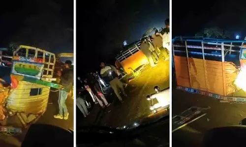 Bhopal: सड़क दुर्घटना ने मचाया कोहराम, नाबालिग समेत 5 की मौत Bhopal: सड़क दुर्घटना ने मचाया कोहराम, नाबालिग समेत 5 की मौत