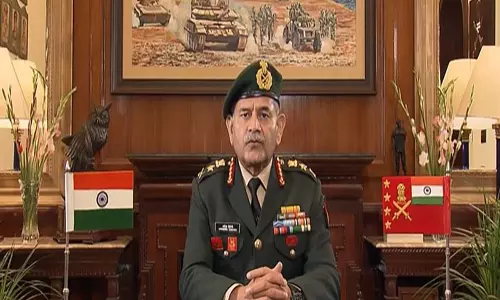 उपेंद्र द्विवेदी ने सेना दिवस 2026 के अवसर पर शिलांग के ZRO को यूनिट प्रशस्ति पत्र प्रदान किया