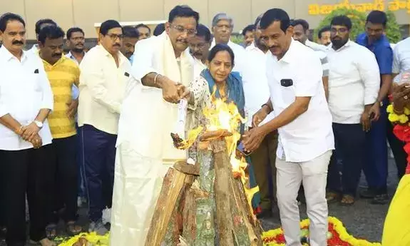 Sankranti के त्योहारों से विजयवाड़ा में विकास पर नए सिरे से फोकस Sankranti के त्योहारों से विजयवाड़ा में विकास पर नए सिरे से फोकस