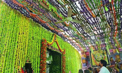 Durga मंदिर में संक्रांति मनाई गई पोरांकी में नई गोशाला खोली गई Durga मंदिर में संक्रांति मनाई गई पोरांकी में नई गोशाला खोली गई