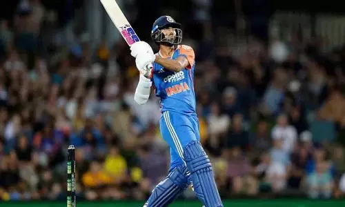 Team India को बड़ा झटका.. सुंदर वर्ल्ड कप वार्म-अप सीरीज़ से बाहर..! Team India को बड़ा झटका.. सुंदर वर्ल्ड कप वार्म-अप सीरीज़ से बाहर..!