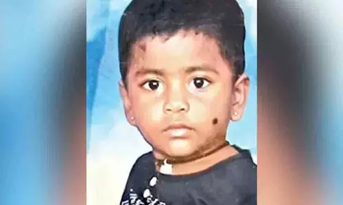 खेलते समय सांभर में गिरने से बच्चे की मौत हो गई