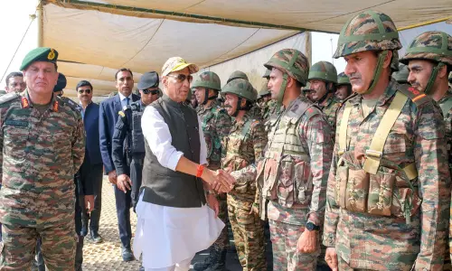 78वें सेना दिवस पर राजनाथ सिंह ने Army को दी बधाई