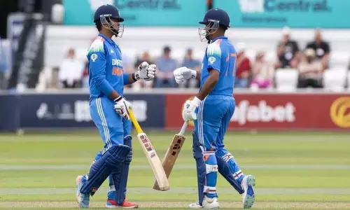 बारिश के कारण भारत की पारी रुक गई.. score क्या है..? बारिश के कारण भारत की पारी रुक गई.. score क्या है..?