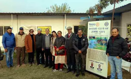 Rotary Club ने जरूरतमंद लोगों को 900 कंबल बांटे Rotary Club ने जरूरतमंद लोगों को 900 कंबल बांटे