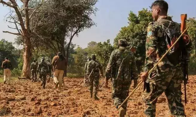 Chhattisgarh: सुकमा में 29 नक्सलियों ने सरेंडर किया Chhattisgarh: सुकमा में 29 नक्सलियों ने सरेंडर किया
