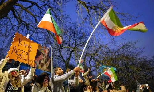 European Officials ने चेतावनी दी है कि ईरान में बढ़ती अशांति के बीच US तेहरान पर हमला कर सकता