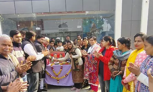 Farrukhabad: जिला सपा ने मनाया सांसद डिंपल यादव का जन्मदिन Farrukhabad: जिला सपा ने मनाया सांसद डिंपल यादव का जन्मदिन