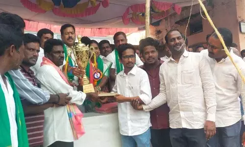 KCR के नेतृत्व में कृषि महोत्सव: पूर्व विधायक बीरम KCR के नेतृत्व में कृषि महोत्सव: पूर्व विधायक बीरम