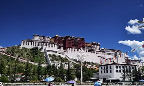 ल्हासा का जीडीपी पहली बार 1 खरब युआन के पार