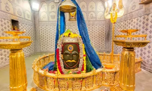 अहमदाबाद में मौजूद उज्जैन महाकाल मंदिर का प्रतिरूप, रोजाना होती है भस्म आरती और शृंगार अहमदाबाद में मौजूद उज्जैन महाकाल मंदिर का प्रतिरूप, रोजाना होती है भस्म आरती और शृंगार