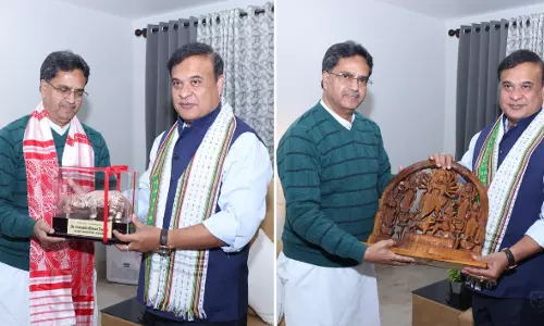 मुख्यमंत्री हिमंत बिस्वा सरमा ने अगरतला में त्रिपुरा के मुख्यमंत्री माणिक साहा से की महत्वपूर्ण बैठक मुख्यमंत्री हिमंत बिस्वा सरमा ने अगरतला में त्रिपुरा के मुख्यमंत्री माणिक साहा से की महत्वपूर्ण बैठक