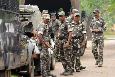 बीजापुर में फोर्स का दो बड़े ऑपरेशन, IED बरामद और माओवादी बंकर धवस्त बीजापुर में फोर्स का दो बड़े ऑपरेशन, IED बरामद और माओवादी बंकर धवस्त