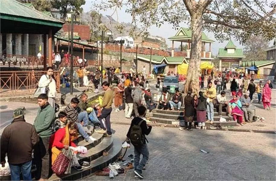 Himachal Pradesh:मकर संक्रांति पर मार्कंडेय में 5 हजार श्रद्धालुओं ने किया पवित्र स्नान Himachal Pradesh:मकर संक्रांति पर मार्कंडेय में 5 हजार श्रद्धालुओं ने किया पवित्र स्नान