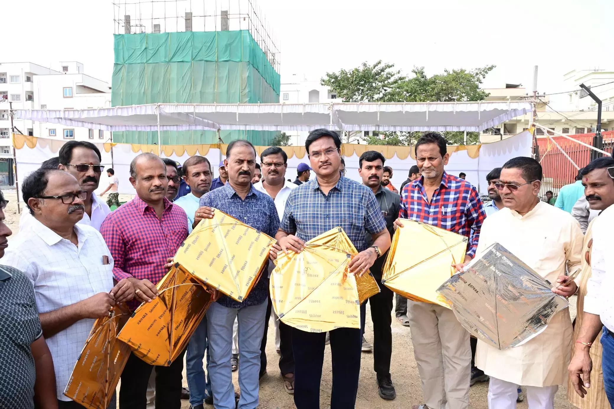 Telangana: पतंग उत्सव ने नल्लाचेरुवु झील के जीर्णोद्धार को चिह्नित किया Telangana: पतंग उत्सव ने नल्लाचेरुवु झील के जीर्णोद्धार को चिह्नित किया
