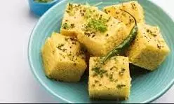 Poha Dhokla Recipe: सुबह की जल्दबाजी में फटाफट बना लें गुजरात स्पेशल पोहा ढोकला Poha Dhokla Recipe: सुबह की जल्दबाजी में फटाफट बना लें गुजरात स्पेशल पोहा ढोकला