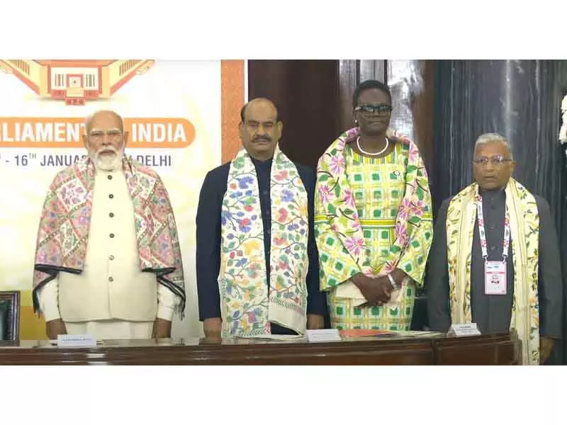 PM Modi ने 28वें राष्ट्रमंडल अध्यक्षों के सम्मेलन का उद्घाटन किया PM Modi ने 28वें राष्ट्रमंडल अध्यक्षों के सम्मेलन का उद्घाटन किया