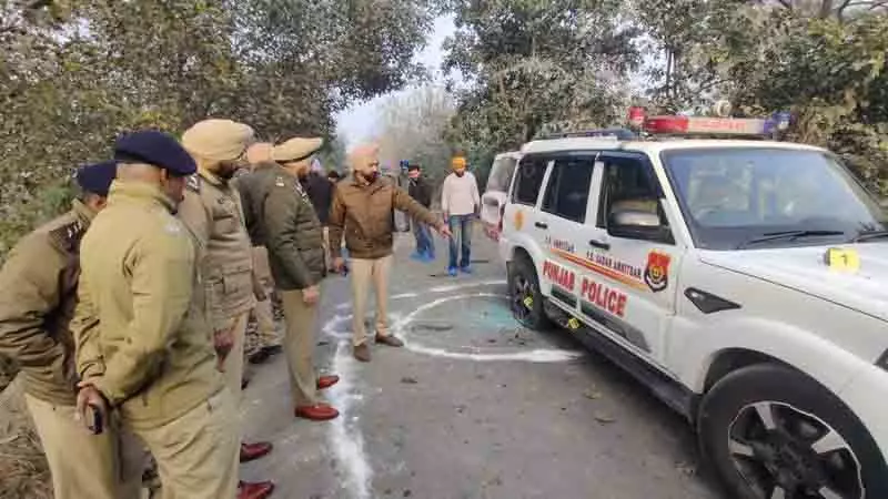 सरपंच मर्डर केस, पुलिस एनकाउंटर में Prabh Dasuwal गैंग का मेंबर घायल सरपंच मर्डर केस, पुलिस एनकाउंटर में Prabh Dasuwal गैंग का मेंबर घायल
