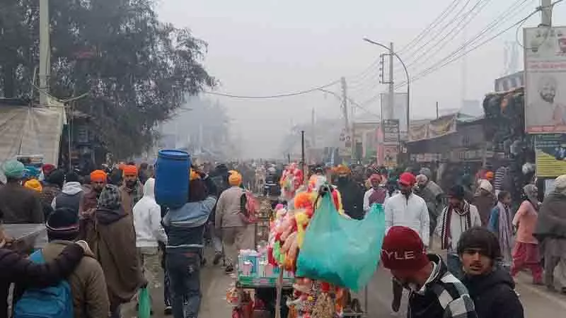 कड़ाके की ठंड, Muktsar गुरुद्वारों में हजारों लोगों ने 40 ‘मुक्ताओं’ को याद करते हुए प्रार्थना की कड़ाके की ठंड, Muktsar गुरुद्वारों में हजारों लोगों ने 40 ‘मुक्ताओं’ को याद करते हुए प्रार्थना की