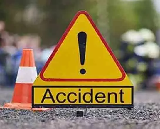 Jalandhar: घने कोहरे के बीच दो कारों की टक्कर में छह लोग घायल Jalandhar: घने कोहरे के बीच दो कारों की टक्कर में छह लोग घायल