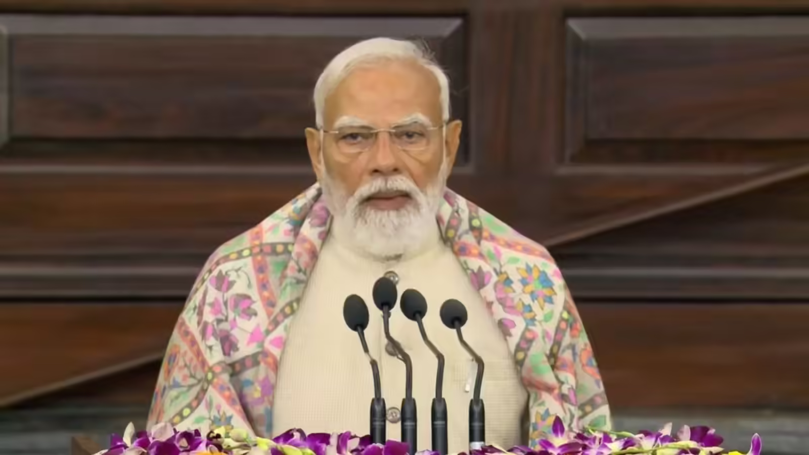 New Delhi: प्रधानमंत्री नरेंद्र मोदी ने लोकतंत्र को देश की ताकत बताया New Delhi: प्रधानमंत्री नरेंद्र मोदी ने लोकतंत्र को देश की ताकत बताया