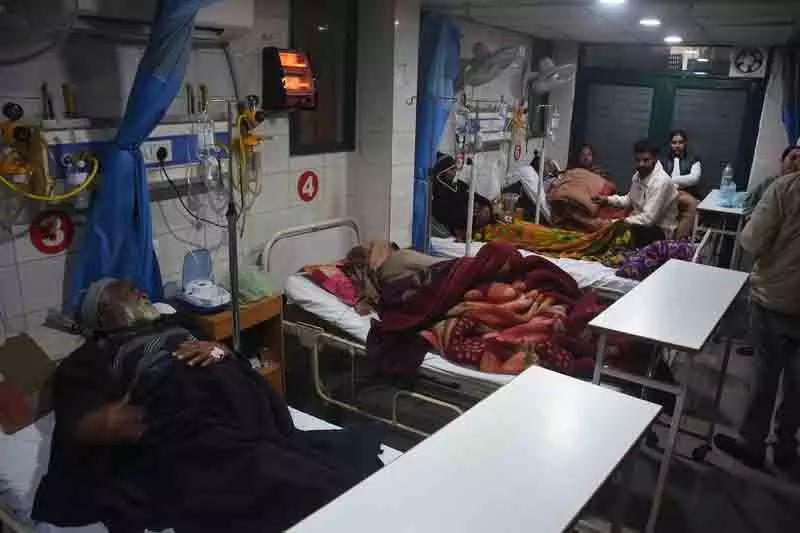 Ludhiana में प्रसाद खाने के बाद 40 लोग बीमार पड़े Ludhiana में प्रसाद खाने के बाद 40 लोग बीमार पड़े