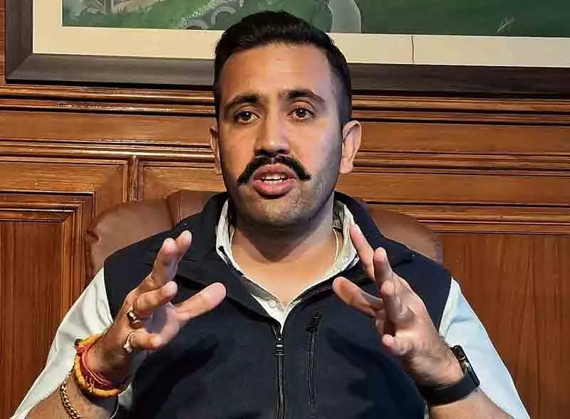 IAS, IPS ऑफिसर्स एसोसिएशन ने हिमाचल के मंत्री विक्रमादित्य के कमेंट की निंदा की IAS, IPS ऑफिसर्स एसोसिएशन ने हिमाचल के मंत्री विक्रमादित्य के कमेंट की निंदा की