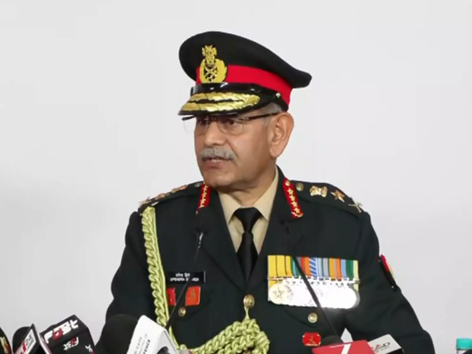 Army Chief Dwivedi: भारतीय सेना आत्मनिर्भर और भविष्य के युद्धों के लिए तैयार Army Chief Dwivedi: भारतीय सेना आत्मनिर्भर और भविष्य के युद्धों के लिए तैयार