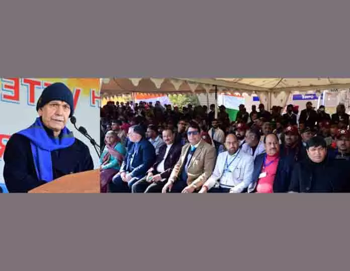 सेना का साहस और बलिदान हमारे देश की सुरक्षा की रीढ़ है: LG सेना का साहस और बलिदान हमारे देश की सुरक्षा की रीढ़ है: LG
