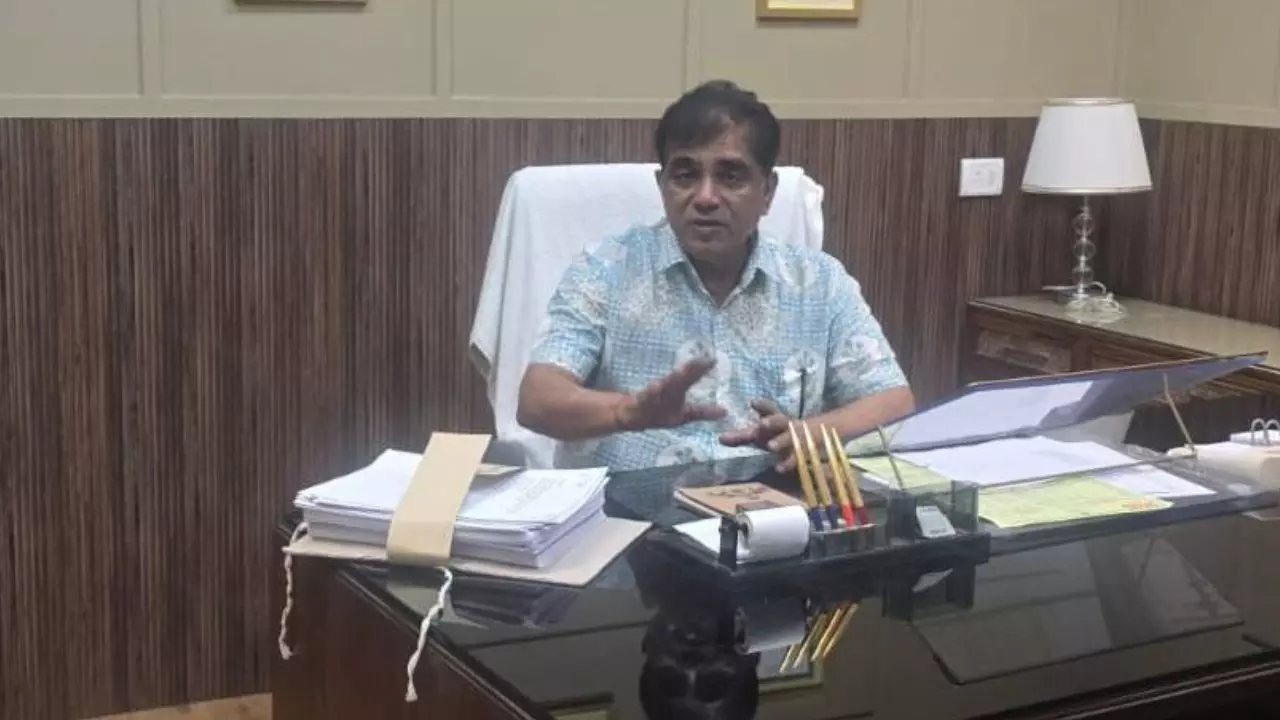 Farrukhabad: मेजर सुनील दत्त द्विवेदी के दबाव से 18 डॉक्टरों की नियुक्ति तय Farrukhabad: मेजर सुनील दत्त द्विवेदी के दबाव से 18 डॉक्टरों की नियुक्ति तय