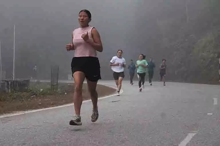 Arunachal सीमा पर आर्मी डे रन ने नागरिक-सैन्य संबंधों को मज़बूत किया Arunachal सीमा पर आर्मी डे रन ने नागरिक-सैन्य संबंधों को मज़बूत किया