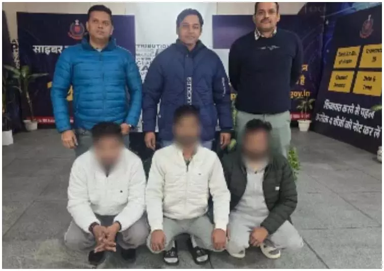 डिजिटल अरेस्ट: 2.19 करोड़ की महाठगी, साइबर गैंग पर कसा शिकंजा डिजिटल अरेस्ट: 2.19 करोड़ की महाठगी, साइबर गैंग पर कसा शिकंजा