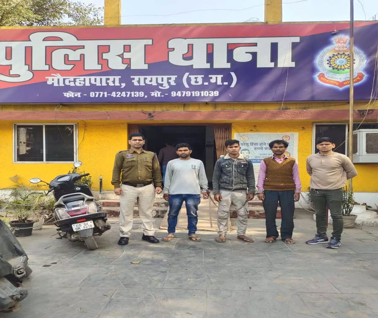 अंतर्राज्यीय वाहन चोर गिरोह का पर्दाफाश, शातिर भिण्डी समेत 3 आरोपी गिरफ्तार अंतर्राज्यीय वाहन चोर गिरोह का पर्दाफाश, शातिर भिण्डी समेत 3 आरोपी गिरफ्तार