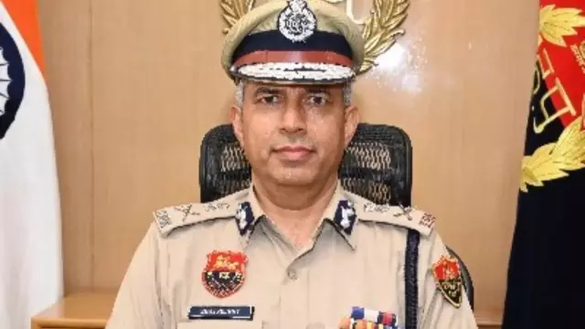 Chandigarh: शत्रुजीत के नेतृत्व में पुलिस कामकाज में सुधार की उम्मीद Chandigarh: शत्रुजीत के नेतृत्व में पुलिस कामकाज में सुधार की उम्मीद