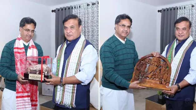 मुख्यमंत्री हिमंत बिस्वा सरमा ने अगरतला में त्रिपुरा के मुख्यमंत्री माणिक साहा से की महत्वपूर्ण बैठक मुख्यमंत्री हिमंत बिस्वा सरमा ने अगरतला में त्रिपुरा के मुख्यमंत्री माणिक साहा से की महत्वपूर्ण बैठक