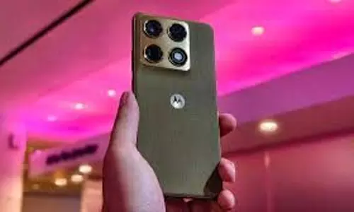 Motorola Signature: लॉन्च डेट कंफर्म, प्रीमियम फीचर्स के साथ आते ही छा जाएगा ये फोन