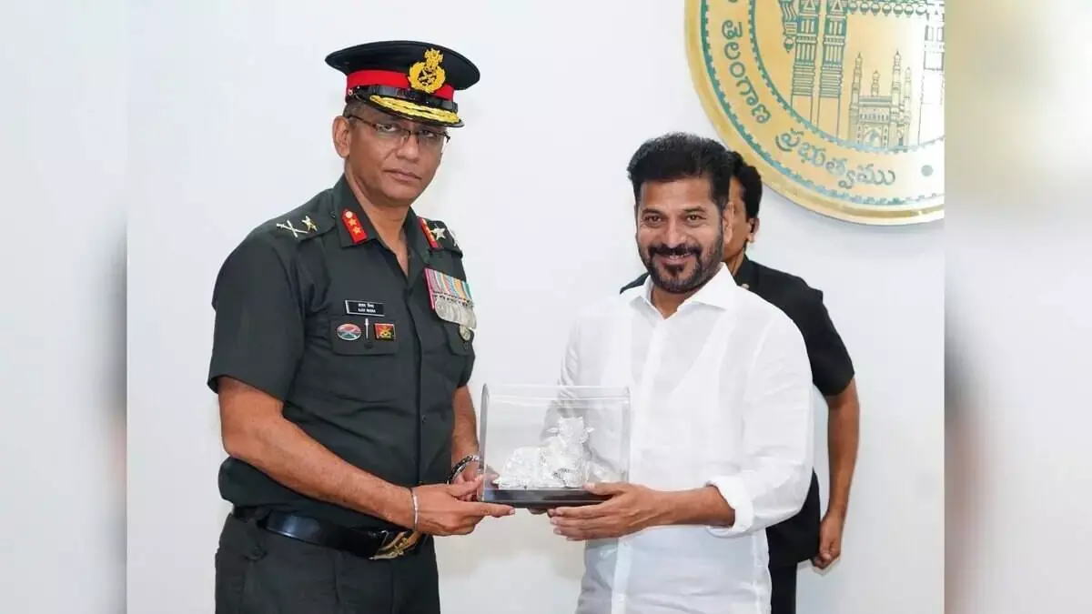 तेलंगाना के सीएम ने सेना से सदर्न कमांड मुख्यालय को हैदराबाद शिफ्ट करने को कहा..