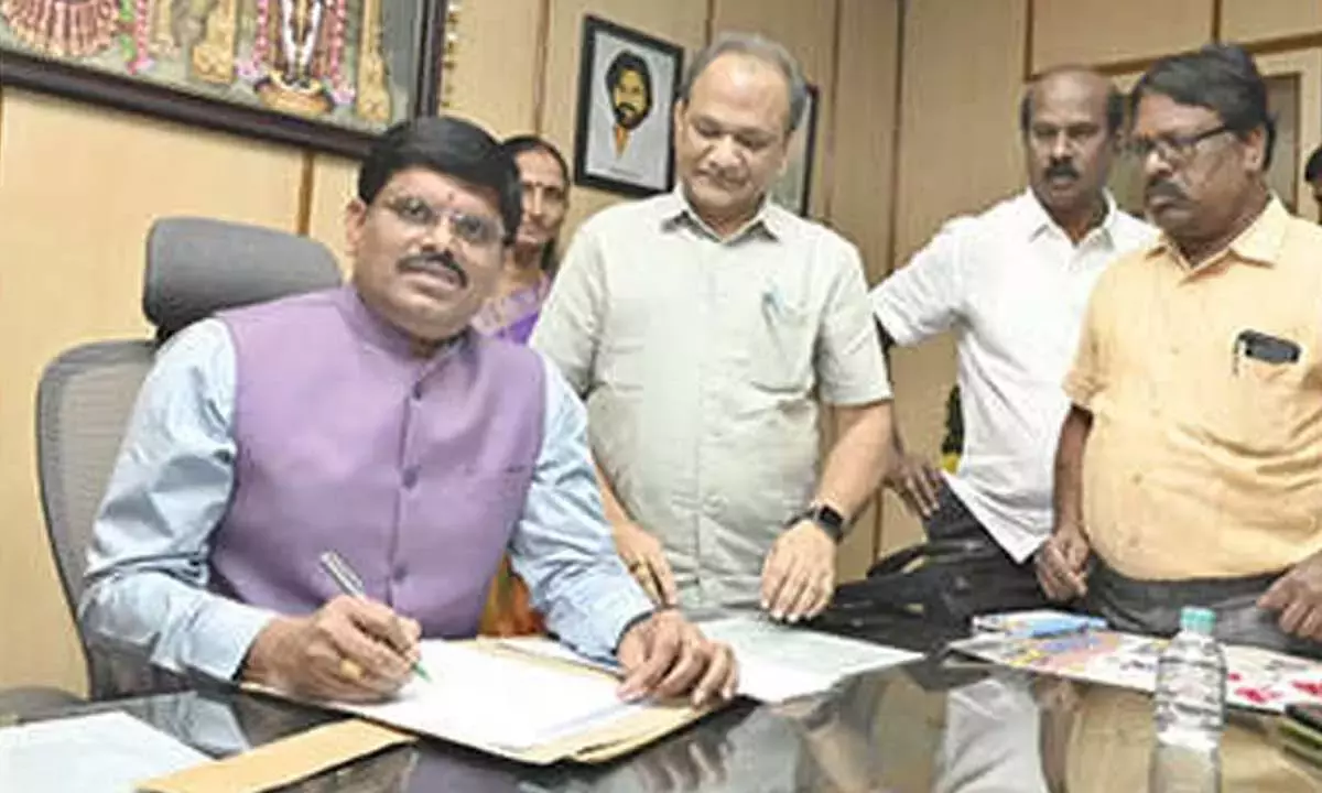 Andhra: गोविंदा राव ने TUDA के VC का पदभार संभाला Andhra: गोविंदा राव ने TUDA के VC का पदभार संभाला