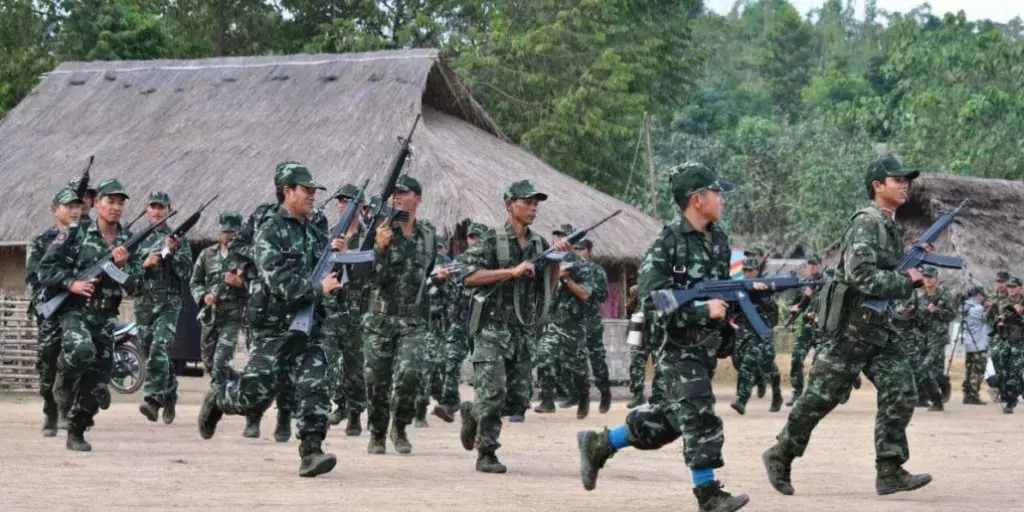 Nagaland: ग्लोबल नागा फोरम ने पूर्वी नागा होमलैंड में गुटीय झड़पों की निंदा की Nagaland: ग्लोबल नागा फोरम ने पूर्वी नागा होमलैंड में गुटीय झड़पों की निंदा की