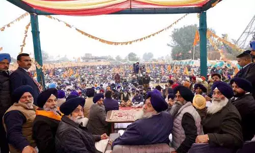 शिअद प्रमुख सुखबीर बादल ने CM Bhagwantb Mann पर ‘पवित्र ग्रंथ की बेअदबी’ का आरोप लगाया शिअद प्रमुख सुखबीर बादल ने CM Bhagwantb Mann पर ‘पवित्र ग्रंथ की बेअदबी’ का आरोप लगाया