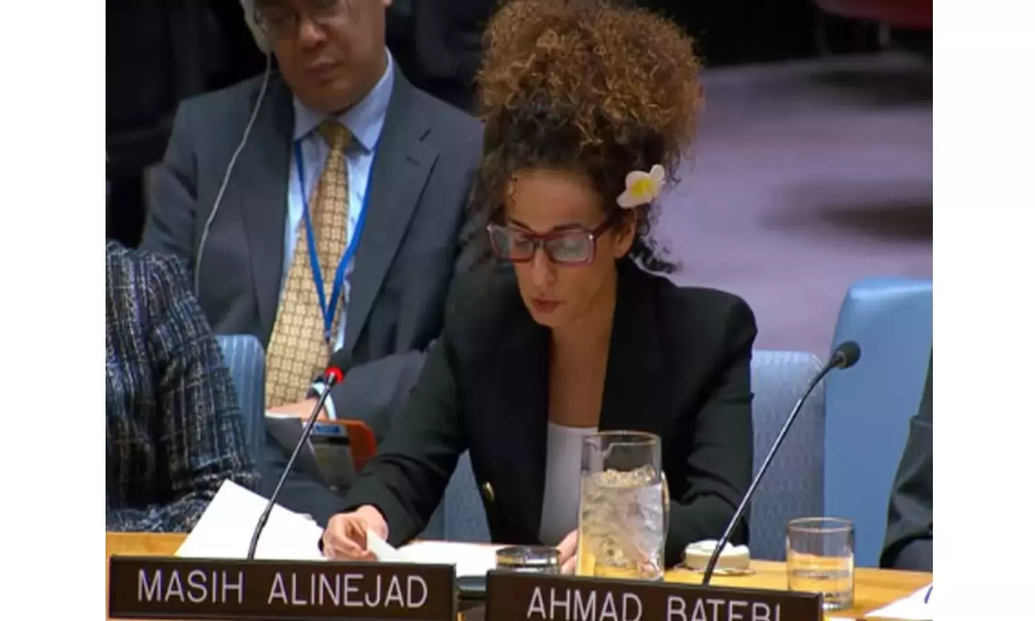 ईरानी असंतुष्ट मसीह अलीनेजाद ने UNSC की बैठक में तेहरान के दूत का सामना किया ईरानी असंतुष्ट मसीह अलीनेजाद ने UNSC की बैठक में तेहरान के दूत का सामना किया