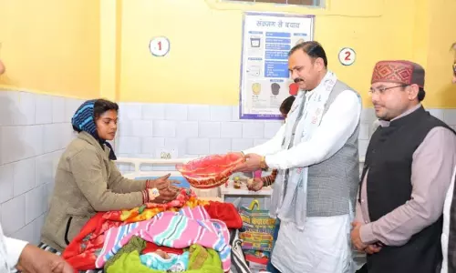 स्वास्थ्य मंत्री श्याम बिहारी जायसवाल ने सामुदायिक स्वास्थ्य केन्द्र बोड़ला का किया निरीक्षण