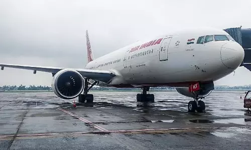 Air India A350 के इंजन में सामान फंसने से हुए नुकसान की जांच कर रहा DGCA