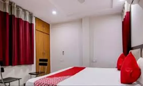Jhansi: झांसी में होटल रूम में पत्नी पकड़ी गई