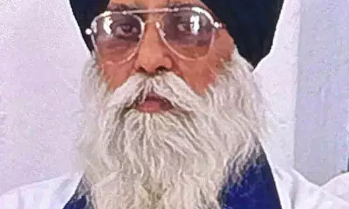 Hoshiarpur: हार्डवेयर स्टोर के मालिक की गोली मारकर हत्या, एक घायल Hoshiarpur: हार्डवेयर स्टोर के मालिक की गोली मारकर हत्या, एक घायल